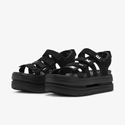 Nike Air Force 1 Sandal FJ2595-001 noire avec brides ajustables et semelle inspirée de l’AF1