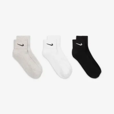 Chaussettes Nike Cushioned Ankle Socks lot de 3 paires blanc gris et noir avec amorti confortable