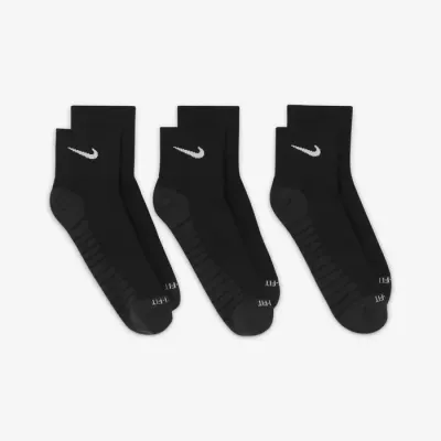 Chaussettes Nike Everyday Max Cushioned Training noires lot de 3 paires avec amorti renforcé pour entraînement