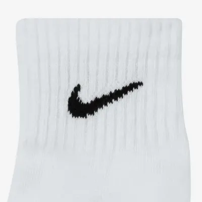 Chaussettes Nike Everyday Cushioned Training Ankle blanches lot de 3 paires avec amorti confortable pour sport et entraînement