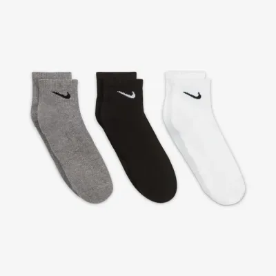 Chaussettes Nike Everyday Cushioned Training Ankle lot de 3 paires gris noir et blanc avec amorti confortable