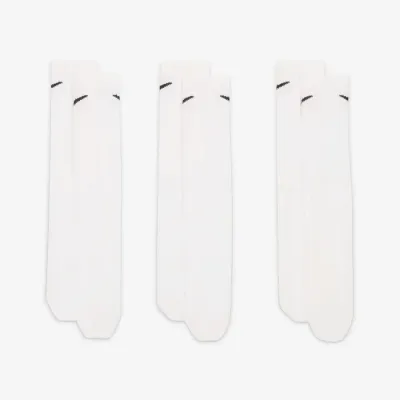 Chaussettes Nike Everyday Lightweight Training Crew blanches lot de 3 paires légères et respirantes pour sport et entraînement