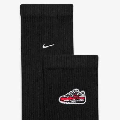 Chaussettes Nike Everyday Plus Cushioned Crew noires avec amorti renforcé et motif Air Max pour confort au quotidien