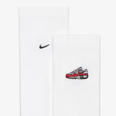 Chaussettes Nike Everyday Plus Cushioned Crew blanches avec amorti renforcé et motif Air Max pour confort au quotidien