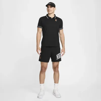 Polo NikeCourt Heritage noir pour homme avec col contrasté et technologie respirante pour tennis