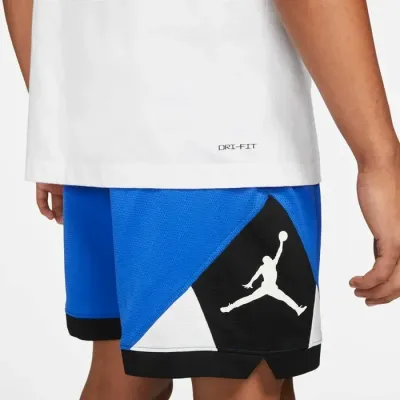 T-shirt Jordan Flight Essential CW5190-102 blanc avec graphisme imprimé et tissu respirant