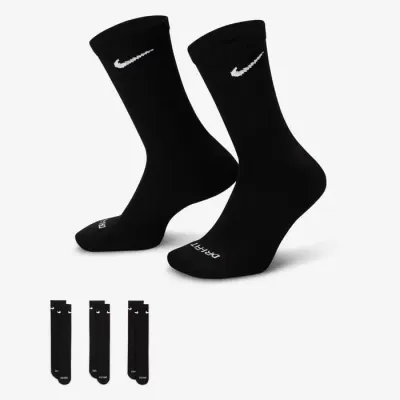Chaussettes Nike Everyday Plus Cushioned SX6888-010 noires avec amorti et maintien renforcé