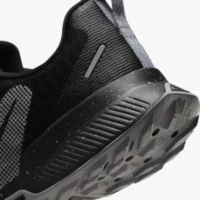 Chaussures de trail Nike Juniper Trail 3 noires pour homme avec semelle tout-terrain et amorti confortable FQ0904-001