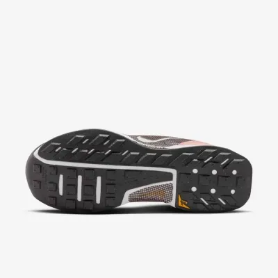 Chaussures de trail running Nike Juniper Trail 3 roses pour femme avec adhérence tout-terrain et amorti confortable FQ0904-600
