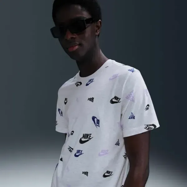 SPORTSWEAR