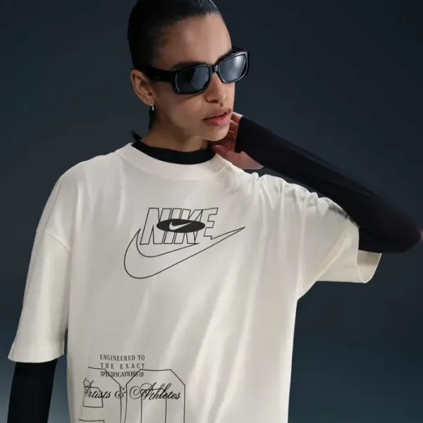 SPORTSWEAR OVERSIZED T-SHIRT
