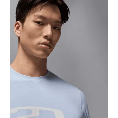 T-shirt Jordan Flight Essentials bleu ciel pour homme avec logo Jordan imprimé style basketball et lifestyle HJ2340-407