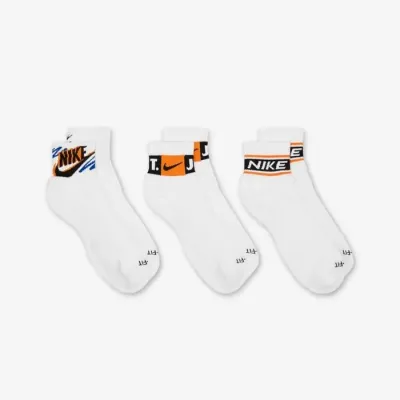Chaussettes Nike HJ9378-901 multicolores avec technologie Dri-FIT et maintien optimal