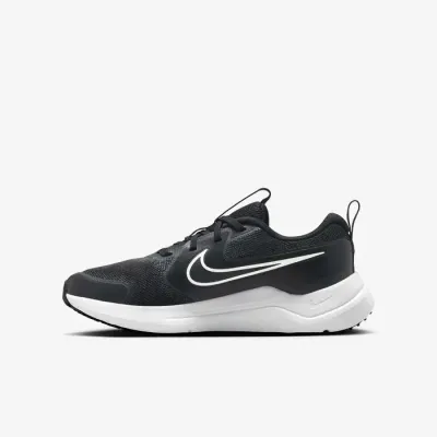 Chaussures de running Nike Cosmic Runner noires pour femme avec amorti confortable et design sportif moderne HM4402-003