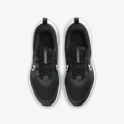 Chaussures de running Nike Cosmic Runner noires pour femme avec amorti confortable et design sportif moderne HM4402-003