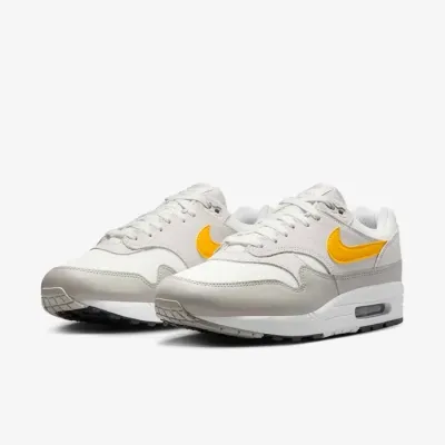 Nike Air Max 1 Essential homme blanc cassé et jaune référence FZ5808-105
