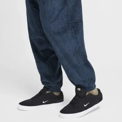Pantalon Nike SB Elastic Corduroy Skate homme bleu marine référence FV7395-478