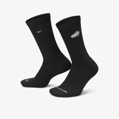 Nike Everyday Plus chaussettes hautes rembourrées broderie Air Force 1 noir FZ3076-010