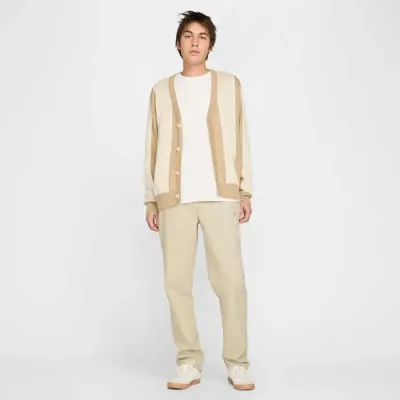 Nike Club chino pantalon coupe droite homme beige sable logo Swoosh FZ5770-251
