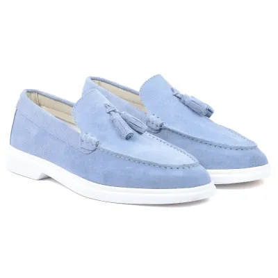 Mocassins homme Elito EL-2672-DBLC en daim bleu ciel avec pampilles et semelle blanche élégante