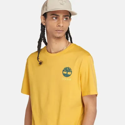 T-shirt Timberland homme jaune en coton biologique avec logo poitrine et grand motif graphique outdoor au dos TB0A5UDYEG4