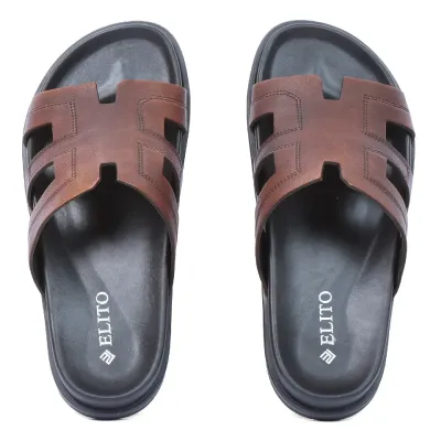 Mules homme ELITO EL-26103-M en cuir véritable marron avec bride large ajourée et semelle EVA confortable.