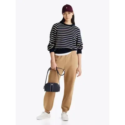 Sac bandoulière femme Tommy Hilfiger Textured Camera Bag Bleu Marine AW0AW16898-DW6 avec finition grainée