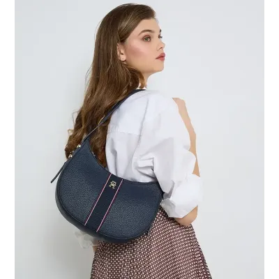 Sac à bandoulière femme Tommy Hilfiger Legacy Shoulder Bag Bleu Marine AW0AW16899-DW6 en polyuréthane