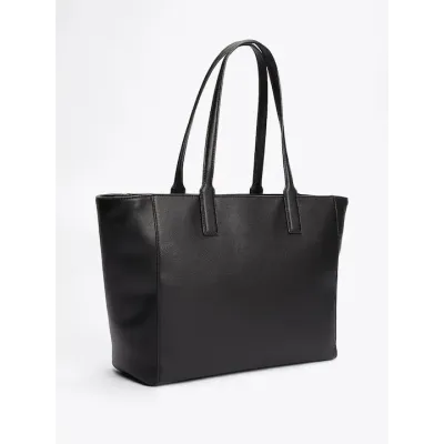 Cabas femme Tommy Hilfiger Soft Logo Tote Noir AW0AW16905-BDS avec finition grainée, fermeture zippée,