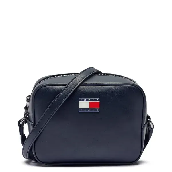 ESSENTIAL MUST CAMERA BAG