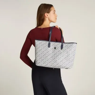 Cabas femme Tommy Hilfiger Monoplay Multi Compartment Tote Bleu AW0AW17379-DW6 en 100 % polyuréthane.
