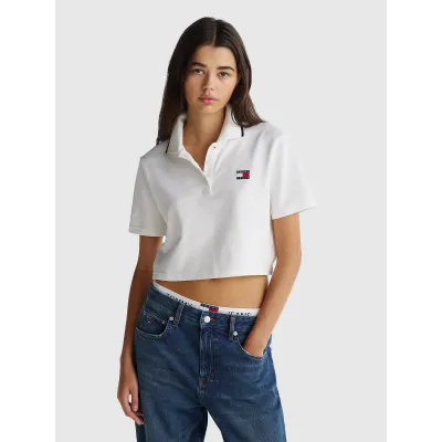 Polo Tommy Jeans femme blanc coupe courte en piqué de coton avec logo brodé sur la poitrine - DW0DW19370 YBL