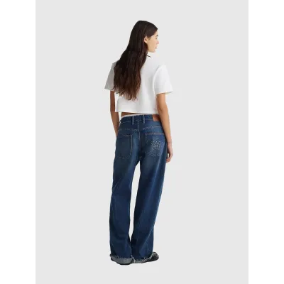 Polo Tommy Jeans femme blanc coupe courte en piqué de coton avec logo brodé sur la poitrine - DW0DW19370 YBL