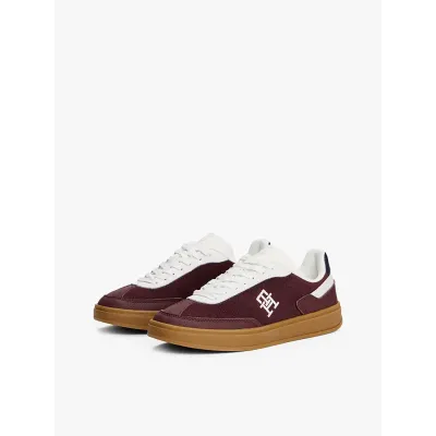 Baskets Tommy Hilfiger TH Monogram Colour-Blocked bordeaux et blanc pour femme - FW0FW08380-0KP