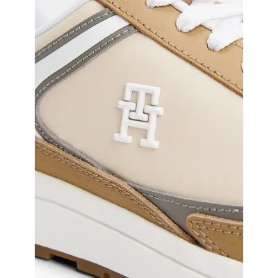 Baskets Tommy Hilfiger Casual Fashion Runner Leather beige et ivoire pour femme - FW0FW08325-0F4