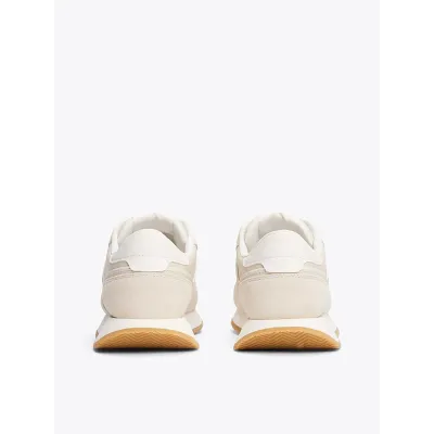 Baskets Tommy Jeans EVA Retro Runner beiges pour femme - EN0EN02771-ACG