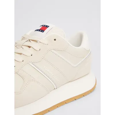 Baskets Tommy Jeans EVA Retro Runner beiges pour femme - EN0EN02771-ACG