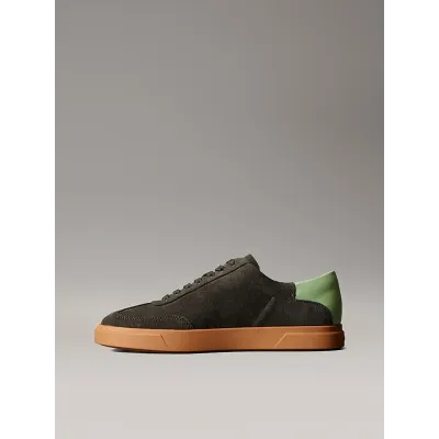 Baskets Calvin Klein Suede Signature Logo kaki pour femme - HW0HW02683-09S