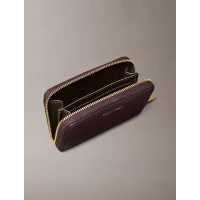 Portefeuille zippé moyen Calvin Klein en cuir bordeaux avec logo doré - LV04F1091G-33A