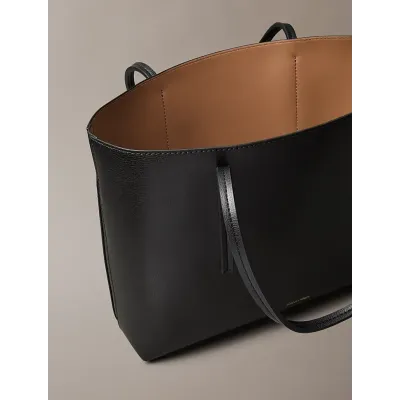 Sac cabas Calvin Klein Foil Logo Small Tote noir avec pochette amovible pour femme - LV04F3275G-332