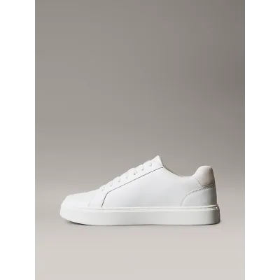 Baskets Calvin Klein Classic Cupsole Lace-Up blanches pour homme, référence YM0YM01435-0K4