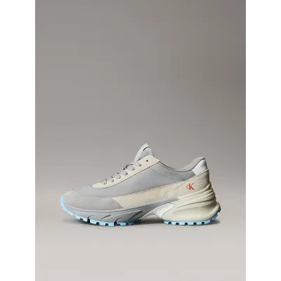 Baskets Calvin Klein Hike Runner en nylon gris clair pour femme, référence YW0YW01852-0IP