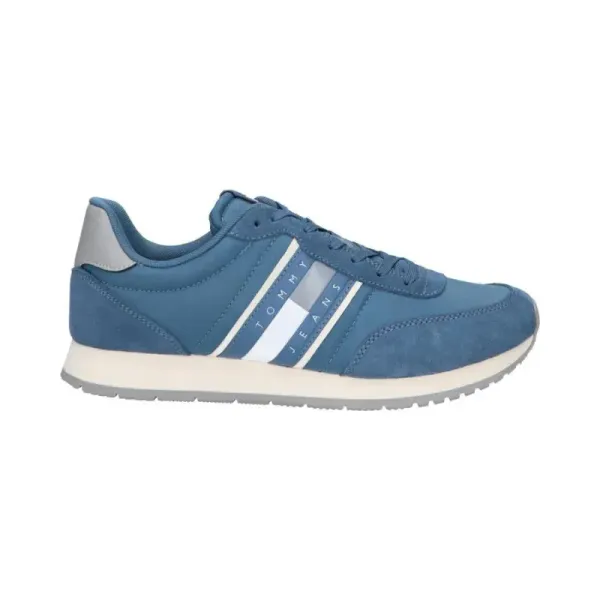 RUNNER CASUAL ESSENTIAL SNEAKERS