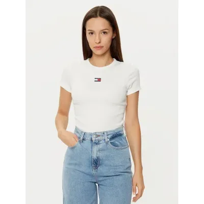 T-shirt femme Tommy Jeans Slim Badge Ribbed T-Shirt Blanc DW0DW20463-YBL en coton stretch côtelé avec coupe Slim Fit
