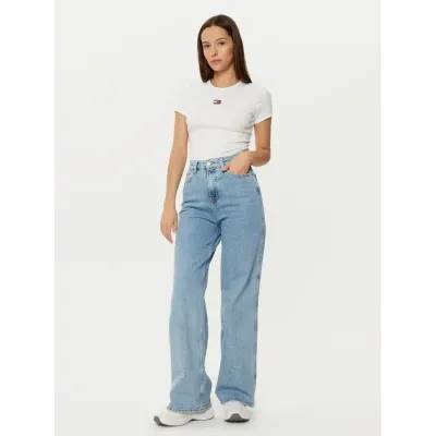 T-shirt femme Tommy Jeans Slim Badge Ribbed T-Shirt Blanc DW0DW20463-YBL en coton stretch côtelé avec coupe Slim Fit