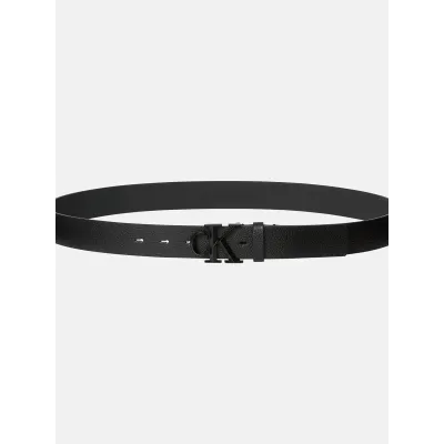 Ceinture homme Calvin Klein CK Buckle 32 mm Noire LV04D7022G-UB1 en cuir avec boucle métallique monogramme CK.