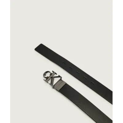 Ceinture homme Calvin Klein CK Buckle 32 mm Réversible Bleu Noir LV04D7023G-D1M avec boucle rotative en métal
