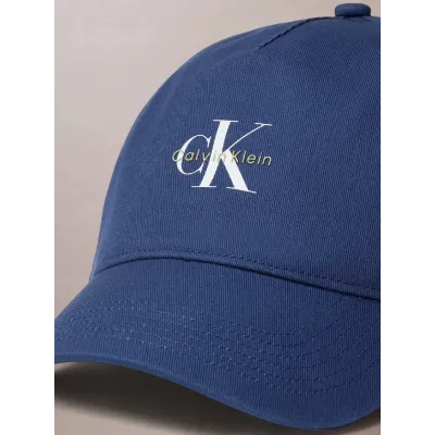Casquette Calvin Klein Monologo Printed Baseball Bleue LV04G5032G-C3I en coton avec logo imprimé et fermeture réglable.