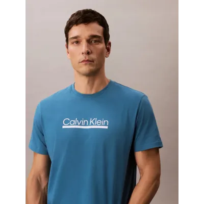 T-shirt homme Calvin Klein Short Sleeve 30S EU SP OUTLINE bleu LV04RC852G-CCY en coton avec logo Outline.