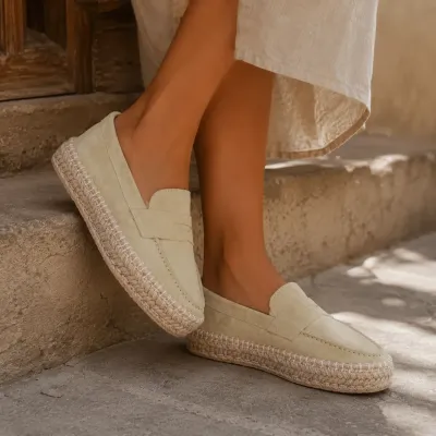 Mocassins femme en cuir beige à plateforme EMC101-DBG